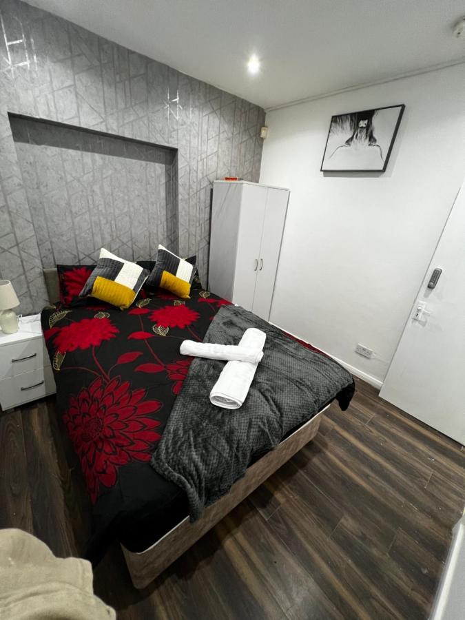 Good Priced Double Rooms In Sherperds Bush ロンドン エクステリア 写真