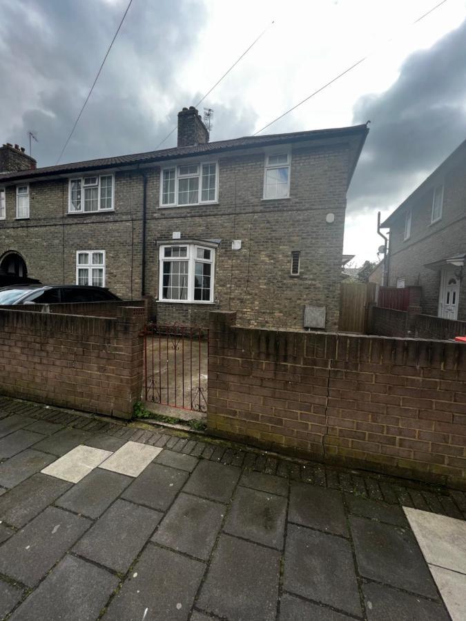 Good Priced Double Rooms In Sherperds Bush ロンドン エクステリア 写真