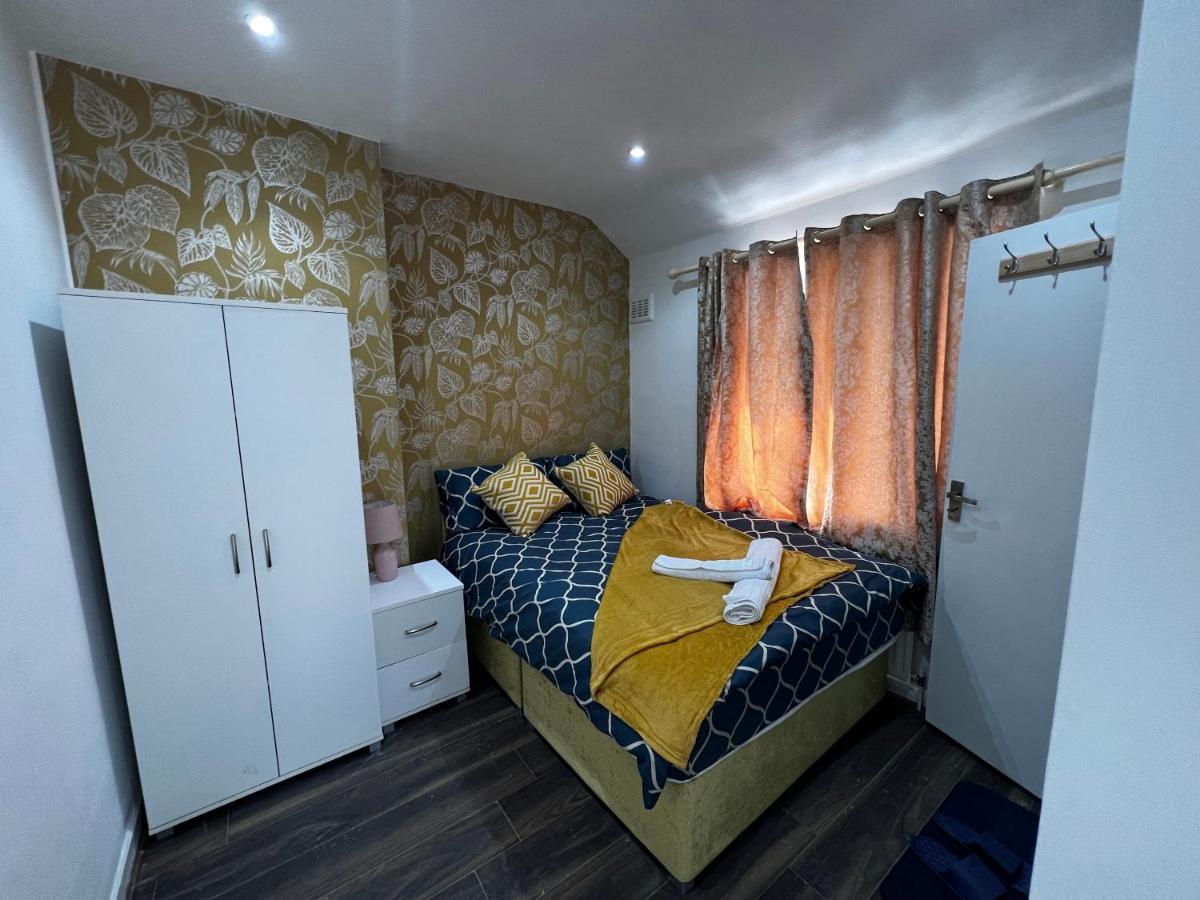 Good Priced Double Rooms In Sherperds Bush ロンドン エクステリア 写真